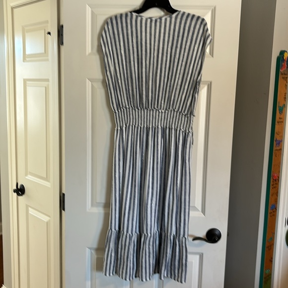 Super fun Rails linen/rayon blend lined dress - Picture 2 of 8